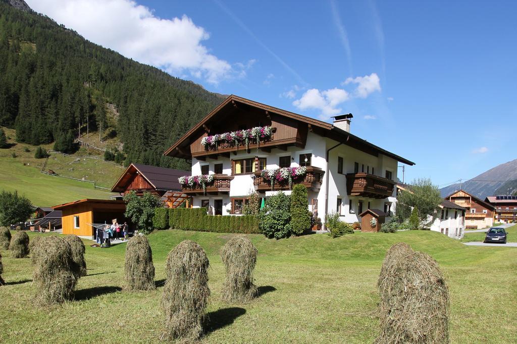 Ferienwohnung Haus Bergfreund St. Leonhard im Pitztal Exterior foto